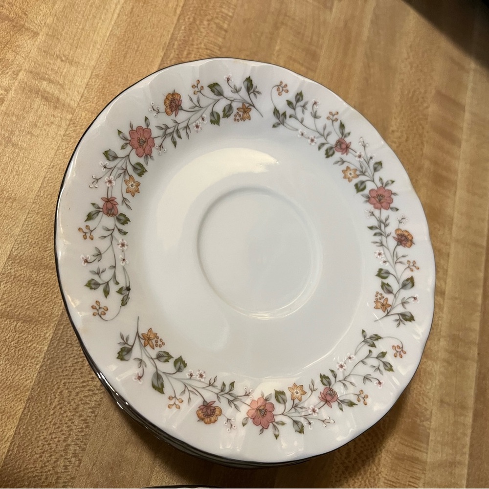Sheffield Bouquet 8 piece saucers